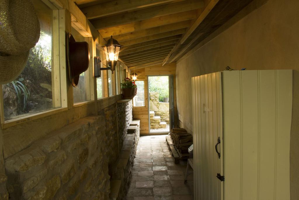 באת' Pathways, Beachwood Cottage חדר תמונה